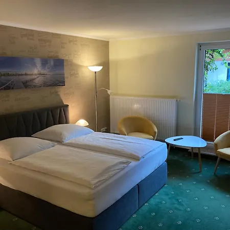 Am Muehlenberg * Waren (Mueritz)